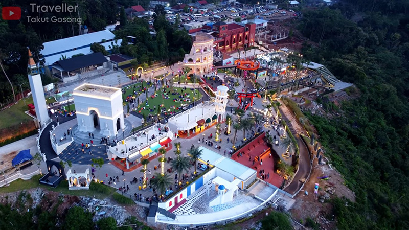 Tempat Wisata PICTNIQ Land yang berada di Gunungkidul, Jogjakarta.  Foto: Tangkapan layar youtube Traveller Takut Gosong