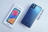 Penampakan smartphon Samsung Galaxy M33 5G. Foto: tangkapan layar youtube