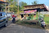 Di Pos kamling inilah, warga menemukan bayi. Foto: Humas Polres Probolinggo Kota 