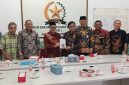 FKUB Kota Probolinggo saat menerima kunjungan monitoring dan evaluasi dari Tim Kerukunan Umat Beragama (KUB) Kantor Wilayah Kementerian Agama Provinsi Jawa Timur. Foto: Humas FKUB Kota Probolinggo