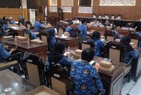 Suasana Rapat Raperda tentang pajak dan restribusi daerah hasil Evaluasi Kemendagri. Foto: suarabhinneka.id